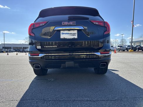 Used 2020 GMC Terrain Denali w/ Denali Premium Package image 9