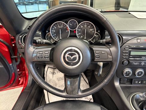 Used 2015 MAZDA MX-5 Miata Grand Touring RWD image 10