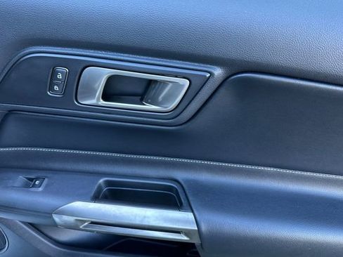 Used 2021 Ford Mustang Shelby GT500 w/ Technology Package image 18