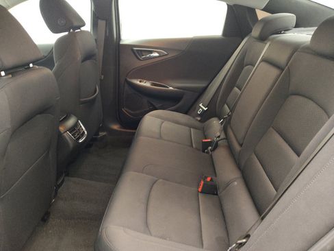 Used 2025 Chevrolet Malibu LT FWD image 18