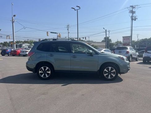 Used 2018 Subaru Forester 2.5i Premium AWD/4WD image 6