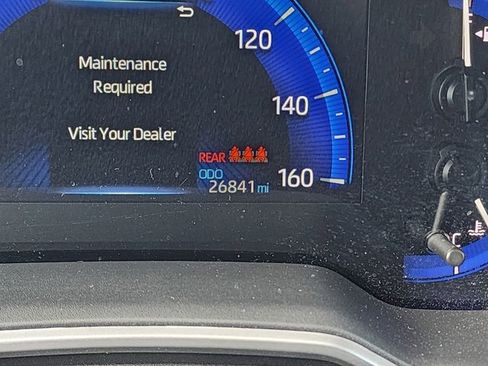 Used 2022 Toyota Corolla Cross XLE image 24