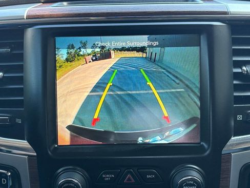 Used 2017 RAM 1500 Laramie AWD/4WD image 17