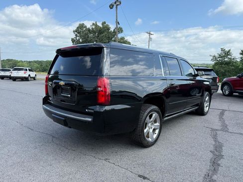 Used 2018 Chevrolet Suburban Premier RWD image 6