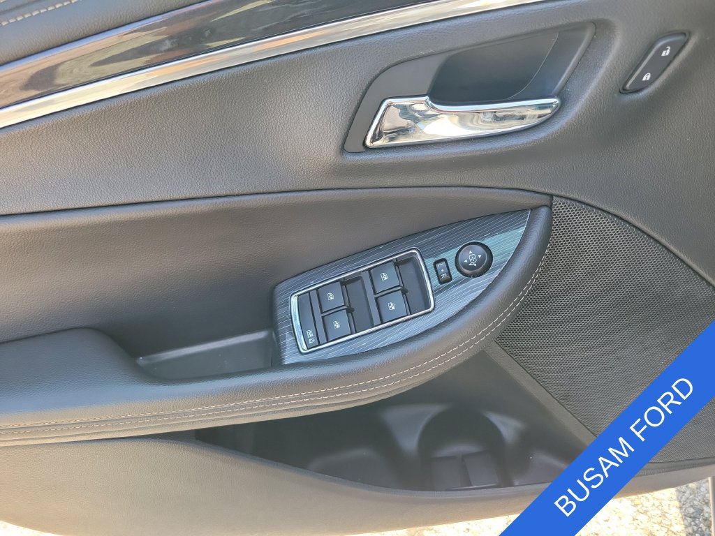 Used 2017 Chevrolet Impala LT w/ Convenience Package FWD image 11