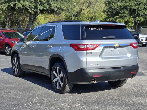 Certified 2021 Chevrolet Traverse LT w/ LT Premium Package FWD image 5