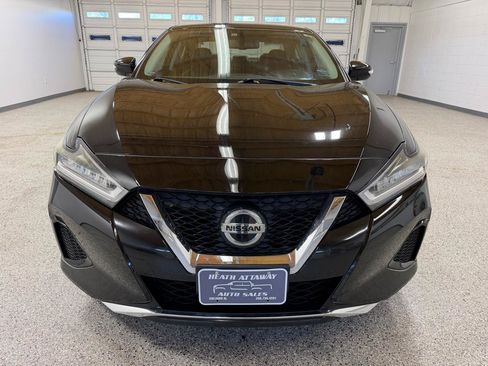 Used 2019 Nissan Maxima 3.5 SV w/ Floor Mat Group FWD image 3
