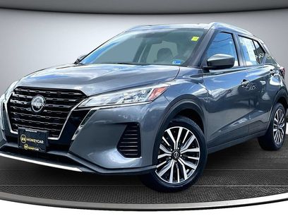 Used 2022 Nissan Kicks SV