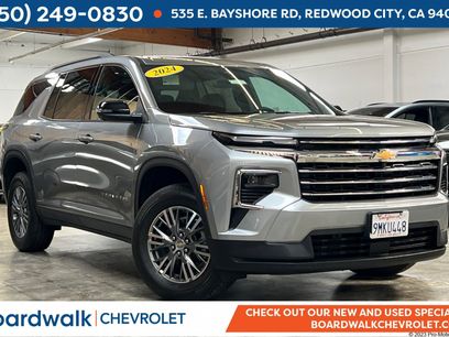 Used 2024 Chevrolet Traverse LT