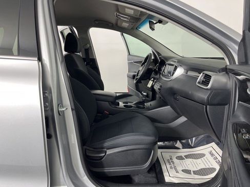 Used 2020 Kia Sorento LX image 33