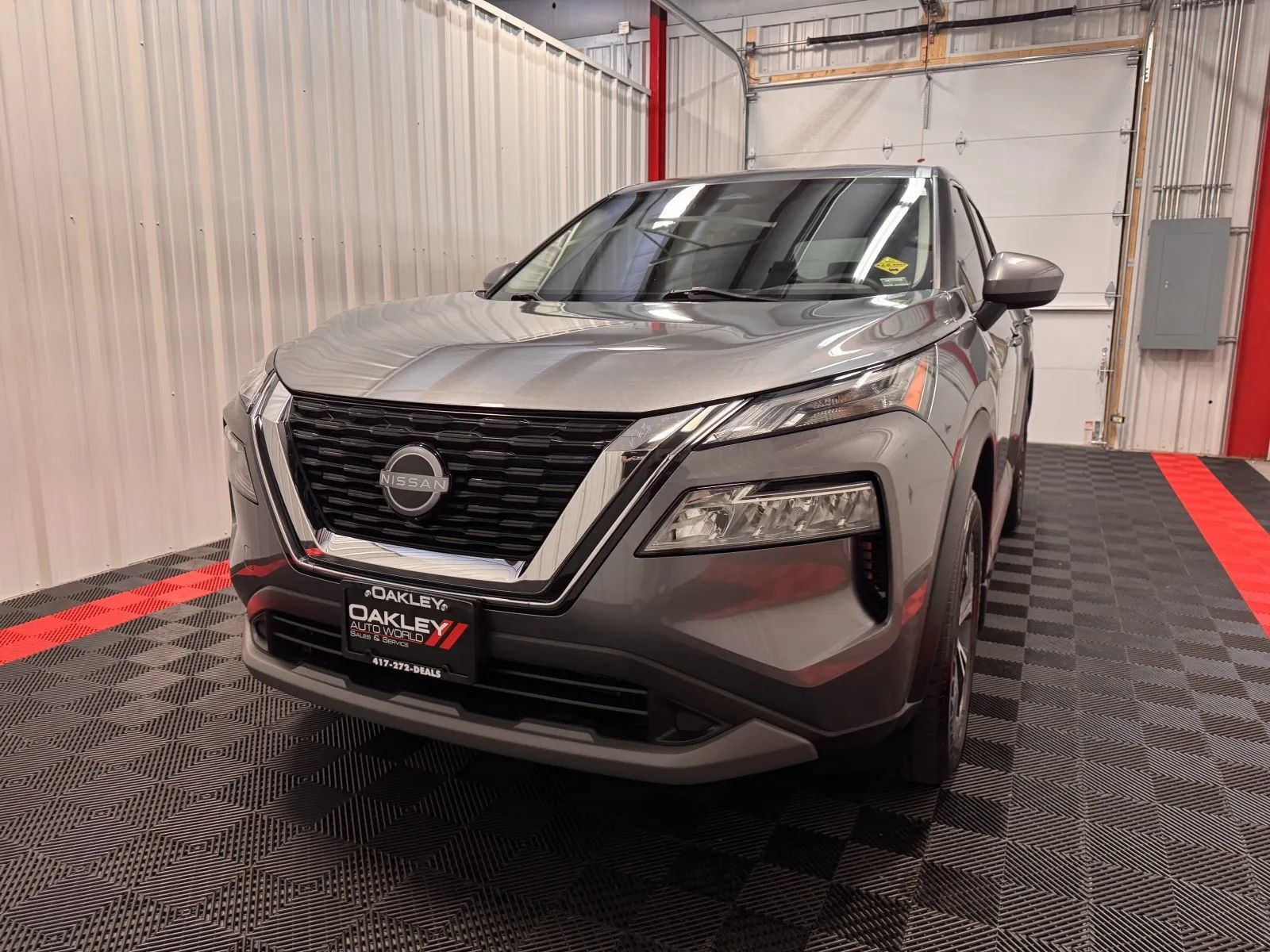Used 2023 Nissan Rogue SV AWD/4WD image 9