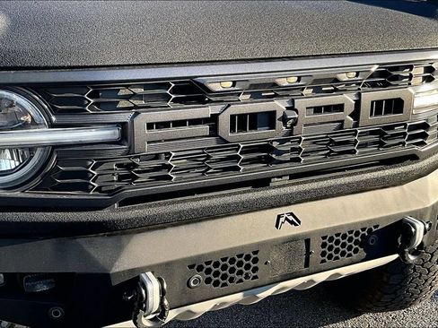 Used 2022 Ford Bronco Raptor w/ Interior Carbon Fiber Pack 6 AWD/4WD image 38
