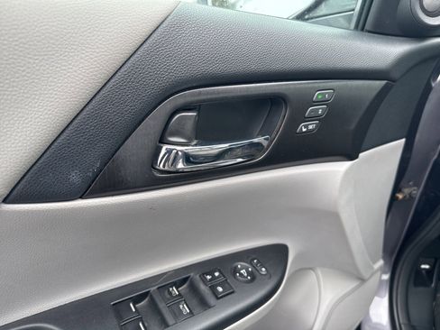 Used 2015 Honda Accord EX-L image 13