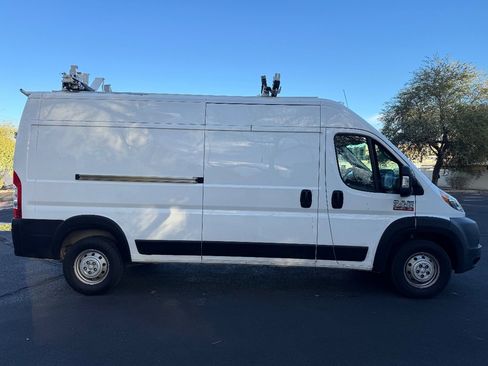 Used 2021 RAM ProMaster 2500 w/ Convenience Group image 5
