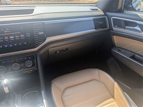 Used 2023 Volkswagen Atlas Cross Sport SEL Premium R-Line image 18