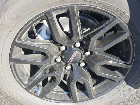 Used 2025 GMC Sierra 1500 Elevation image 32