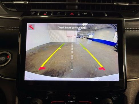 Used 2024 Jeep Grand Cherokee Limited image 26