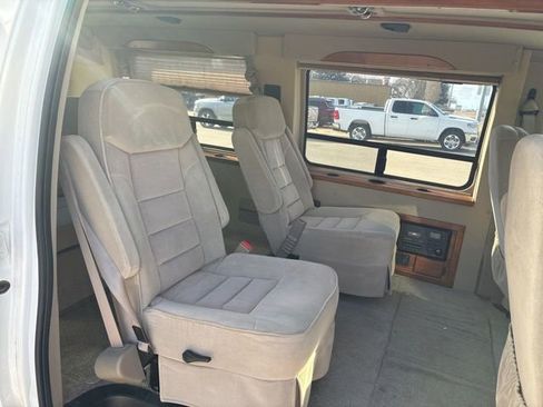 Used 1999 Ford E-150 and Econoline 150 image 25