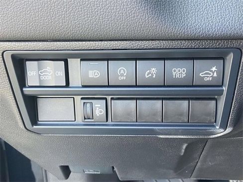 Used 2025 Toyota Tundra Limited image 30