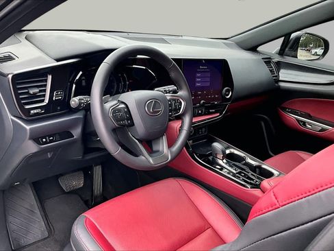 Used 2025 Lexus NX 250 FWD w/ Accessory Package (Z2) image 18
