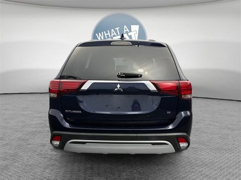 Used 2020 Mitsubishi Outlander SE image 5