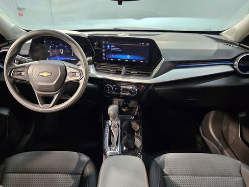 Used 2024 Chevrolet Trax LT image 10