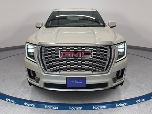 Used 2022 GMC Yukon XL Denali image 2
