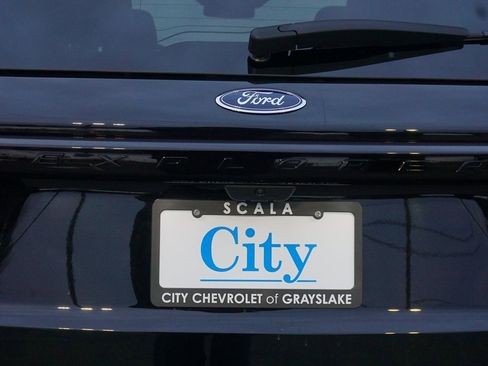 Used 2025 Ford Explorer Platinum w/ Ultimate Package image 40