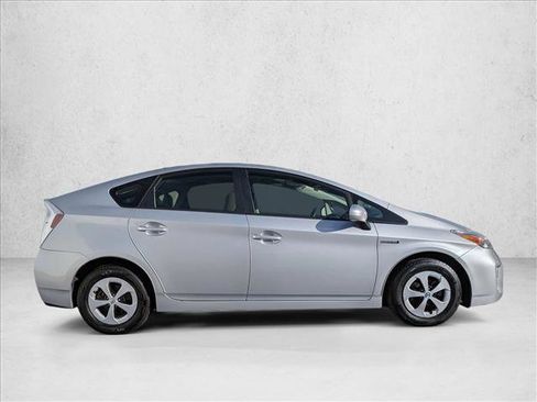 Used 2014 Toyota Prius Three image 4