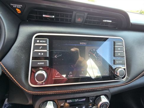 Used 2020 Nissan Kicks SR w/ SR Premium Package FWD image 16