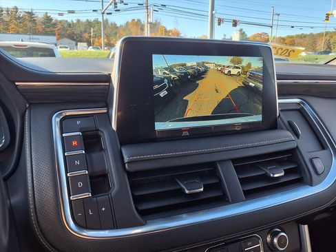 Used 2022 GMC Yukon XL SLT image 11