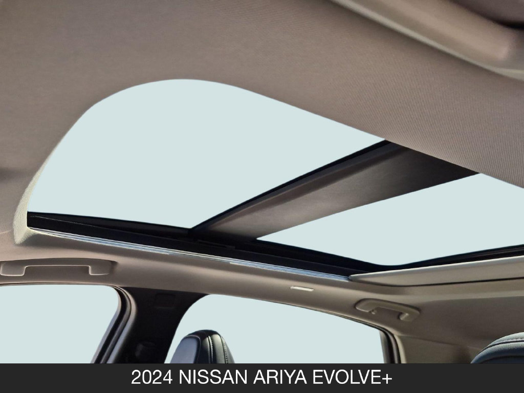 Used 2024 Nissan Ariya AWD image 16