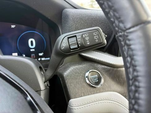 Used 2025 Ford Explorer Platinum w/ Ultimate Package image 30