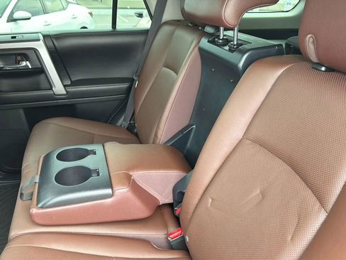 Used 2016 Toyota 4Runner Limited AWD/4WD image 22