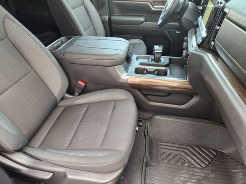 Used 2024 Chevrolet Silverado 1500 LT Trail Boss w/ Convenience Package II AWD/4WD image 20