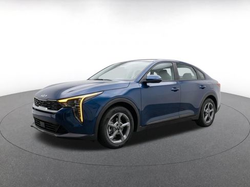 Used 2026 Kia K4 FWD image 3