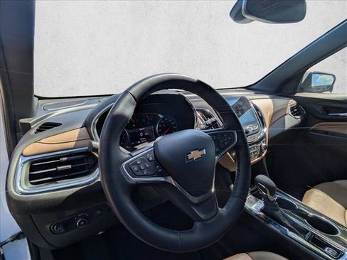 Used 2023 Chevrolet Equinox Premier FWD image 10