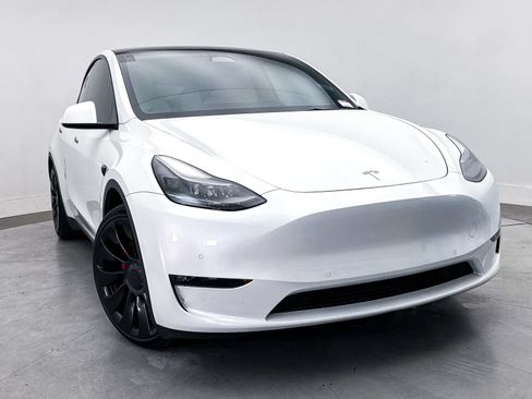 Used 2022 Tesla Model Y Performance AWD/4WD image 8