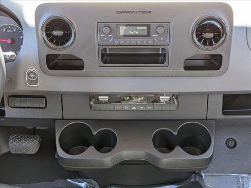 Used 2024 Mercedes-Benz Sprinter 2500 image 12