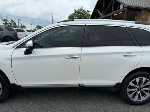 Used 2019 Subaru Outback 3.6R Touring AWD/4WD image 40