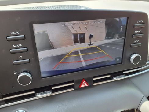 Used 2023 Hyundai Elantra SEL w/ Preferred Accessory Package image 22