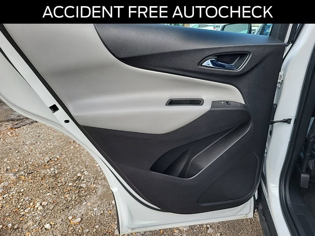 Used 2018 Chevrolet Equinox LS FWD image 13