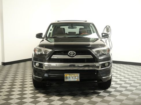 Used 2018 Toyota 4Runner Limited AWD/4WD image 2