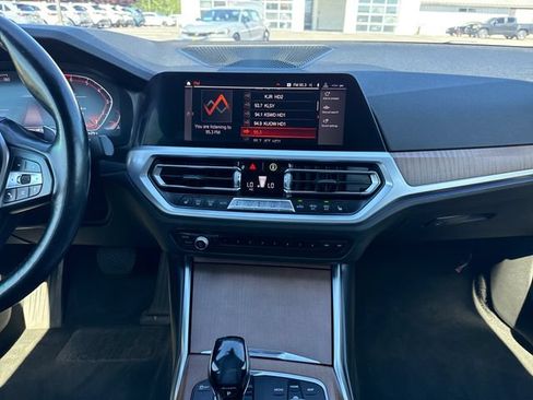 Used 2019 BMW 330i Sedan w/ Premium Package RWD image 22