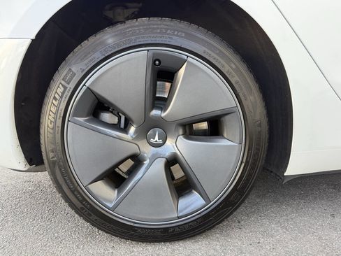 Used 2023 Tesla Model 3 Standard Range RWD image 22