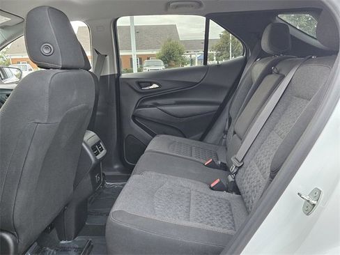 Used 2022 Chevrolet Equinox LT image 6