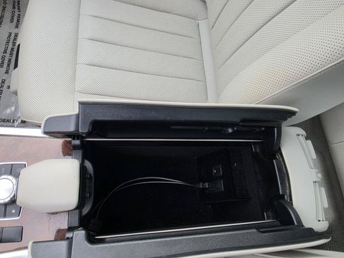 Used 2014 Mercedes-Benz E 350 4MATIC Sedan image 43