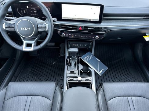 New 2025 Kia K5 EX image 9