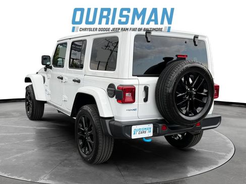 Used 2024 Jeep Wrangler Unlimited Sahara AWD/4WD image 4