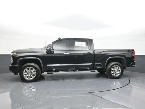 New 2026 Chevrolet Silverado 2500 High Country w/ High Country Premium Package AWD/4WD image 6